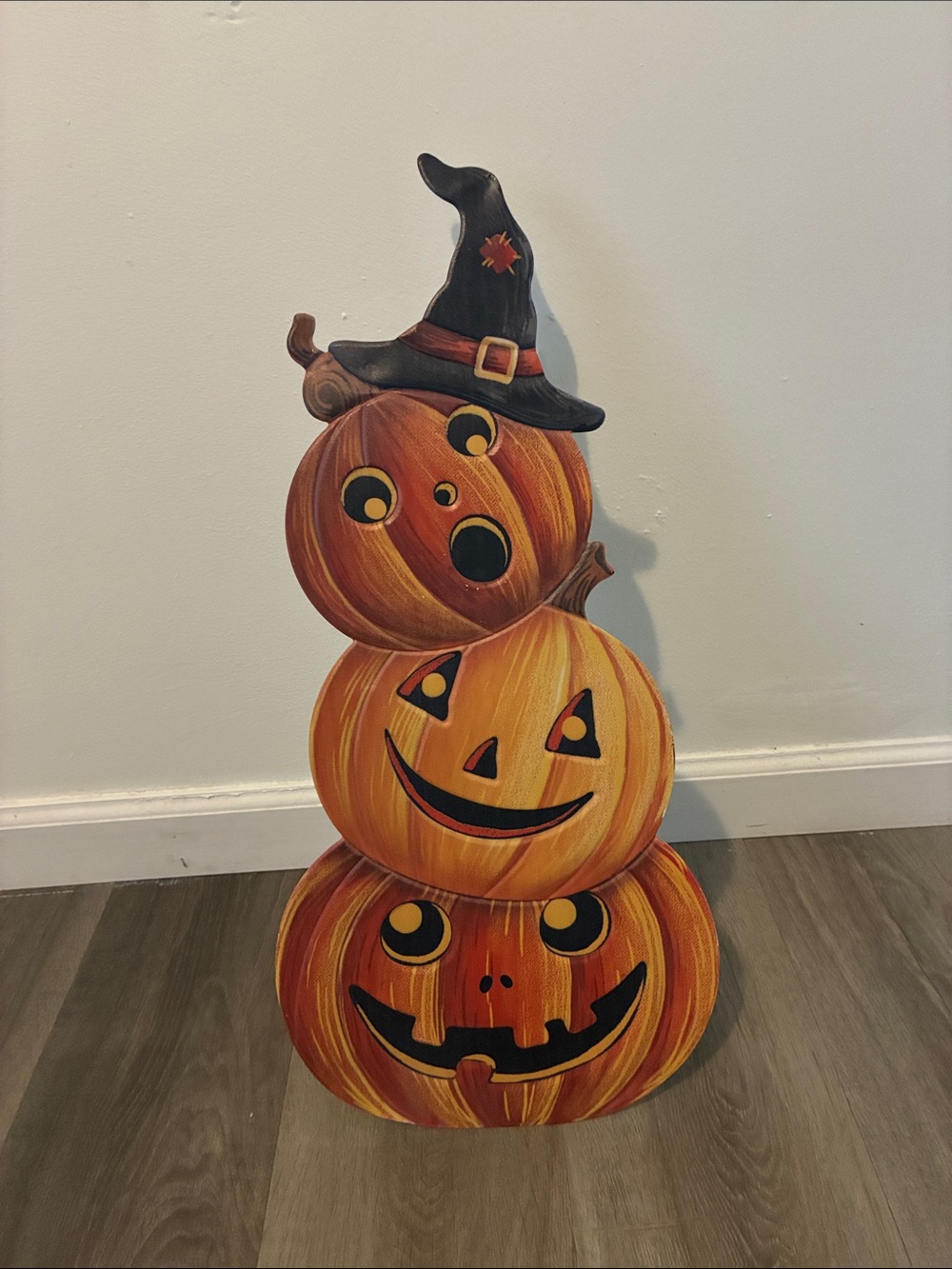 NWT- 23โ Halloween Jack-o-lantern Pumpkin Stack Metal Easel Stand Porch Sign